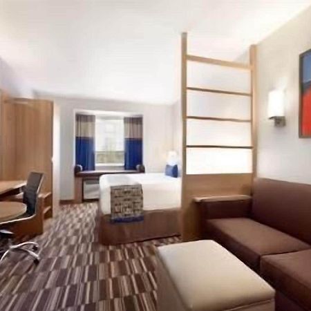 Microtel Inn & Suites By Wyndham Beaver Falls Exterior foto