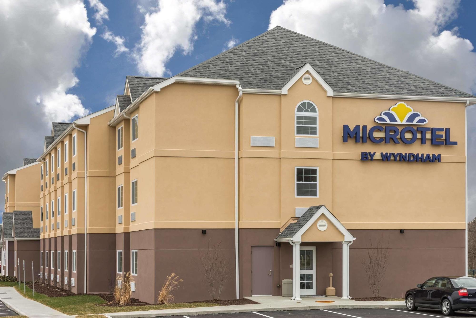 Microtel Inn & Suites By Wyndham Beaver Falls Exterior foto